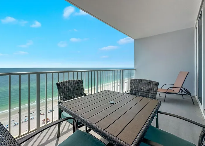 Lighthouse Apartment